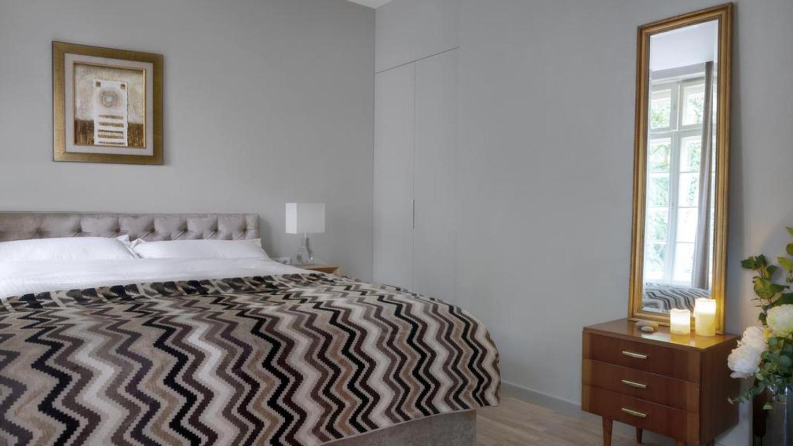 Deco By Downtown *