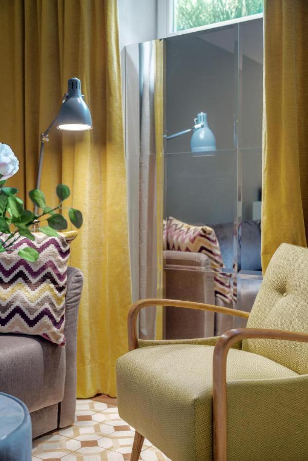 Deco By Downtown
